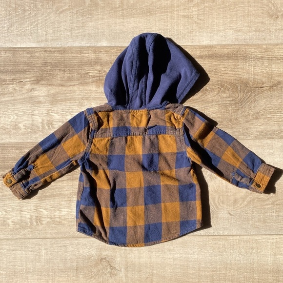 18-24mo hooded flannel - Picture 3 of 4